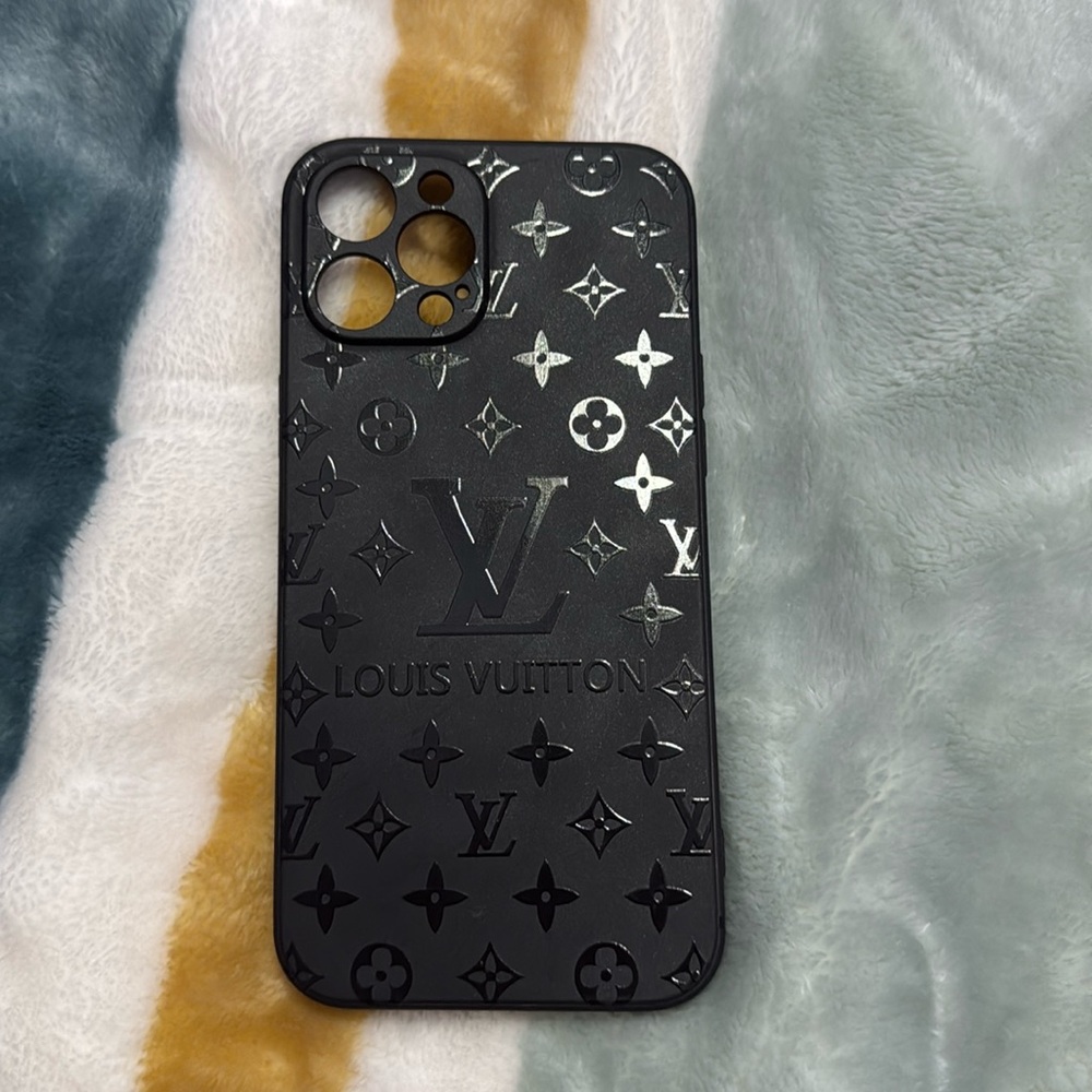 LV 12 pro max phone case